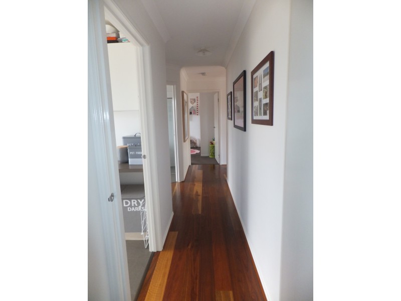 90 Gatehouse Dr, Bairnsdale VIC 3875