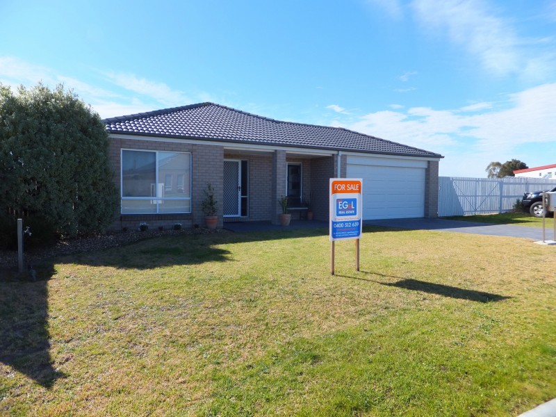7 Lake Inlet Ave, Newlands Arm VIC 3875