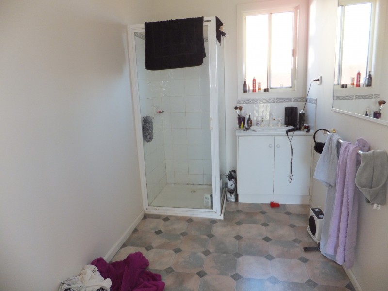 4/505 Great Alpine Rd, Sarsfield VIC 3875