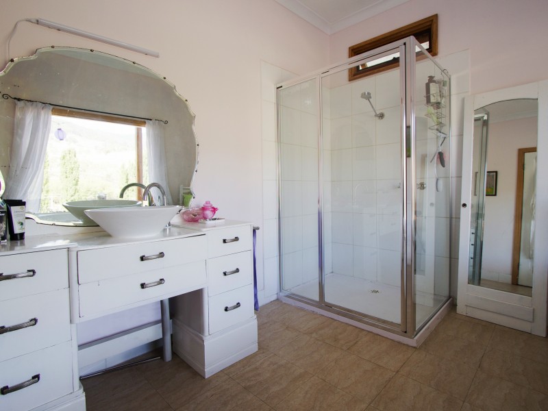 222 Omeo Hwy, Omeo VIC 3898