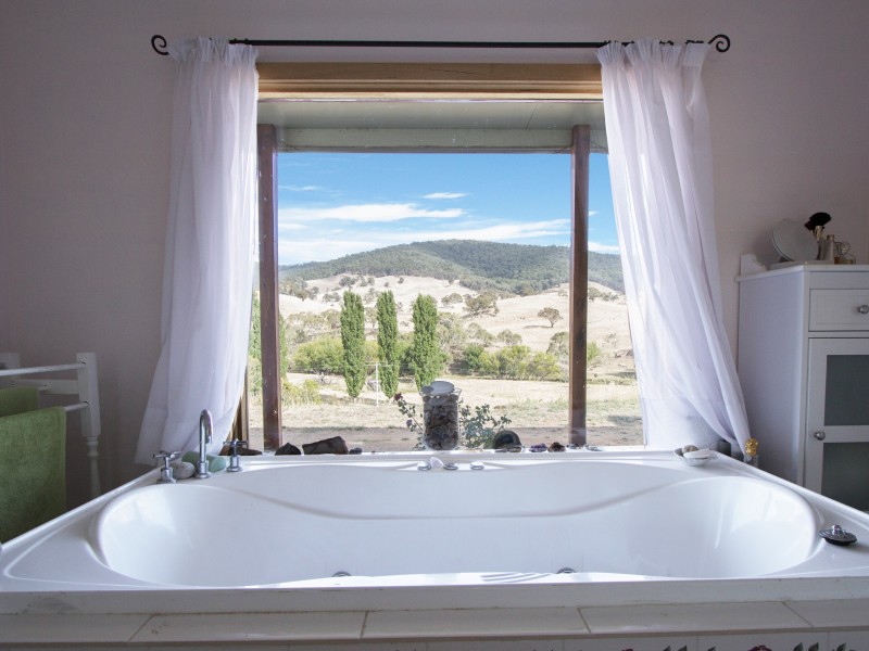 222 Omeo Hwy, Omeo VIC 3898