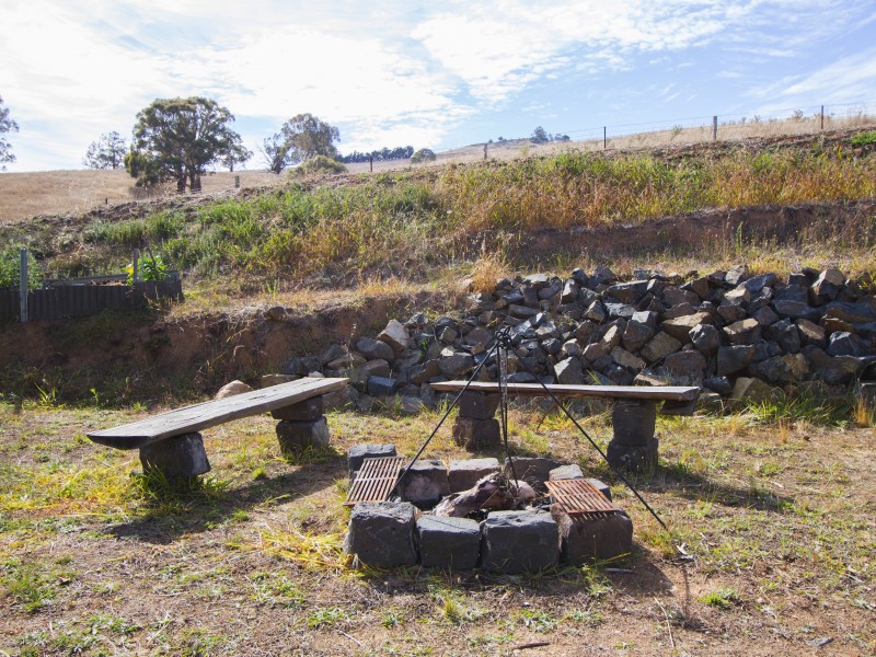 222 Omeo Hwy, Omeo VIC 3898