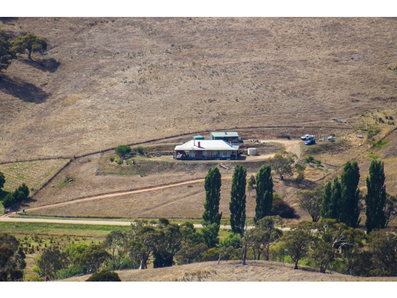 222 Omeo Hwy, Omeo VIC 3898