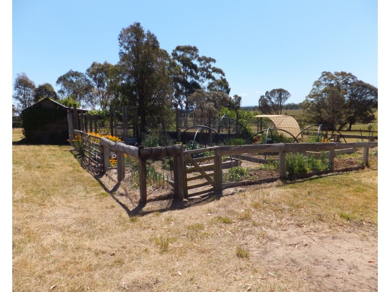 155 Kemptons Road, Lindenow South VIC 3875