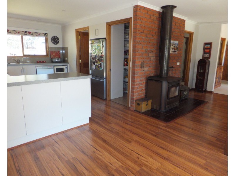 155 Kemptons Road, Lindenow South VIC 3875
