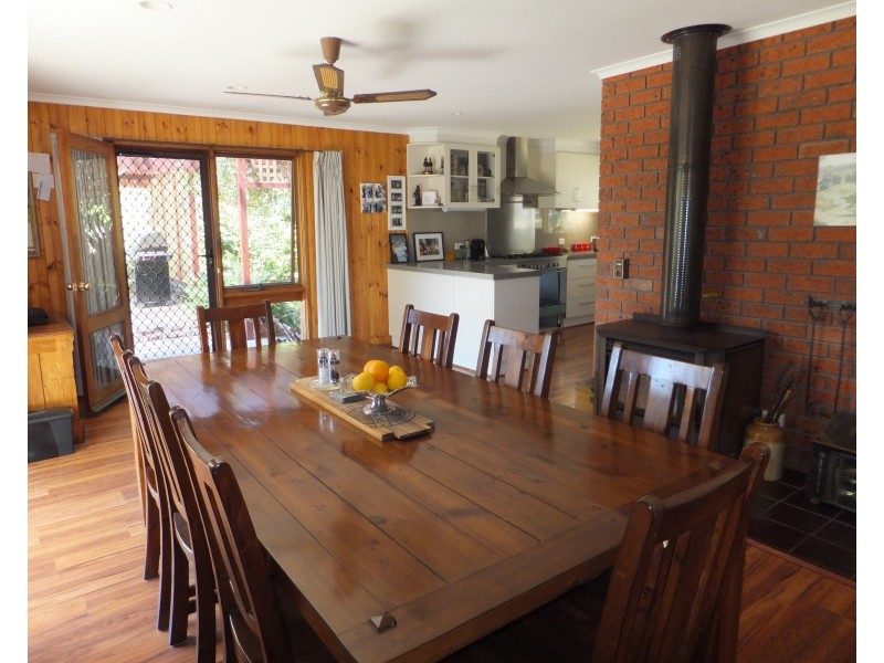 155 Kemptons Road, Lindenow South VIC 3875