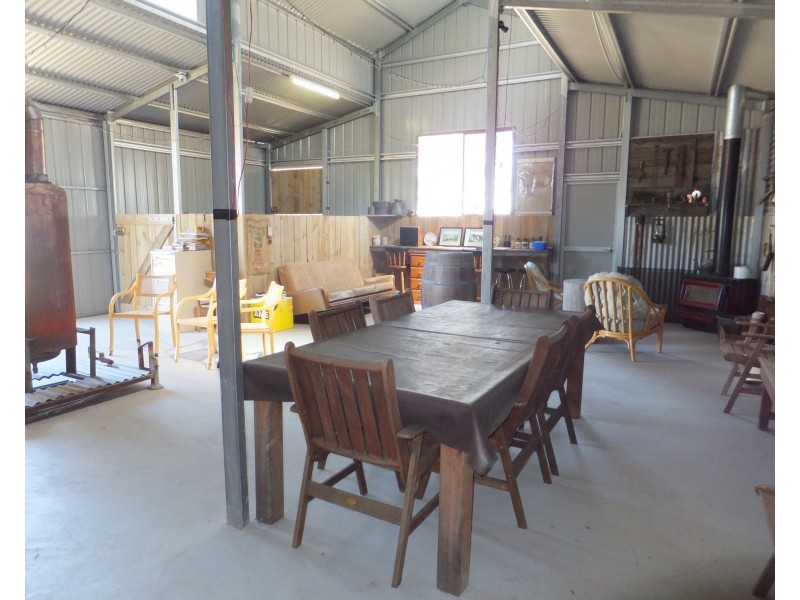 155 Kemptons Road, Lindenow South VIC 3875