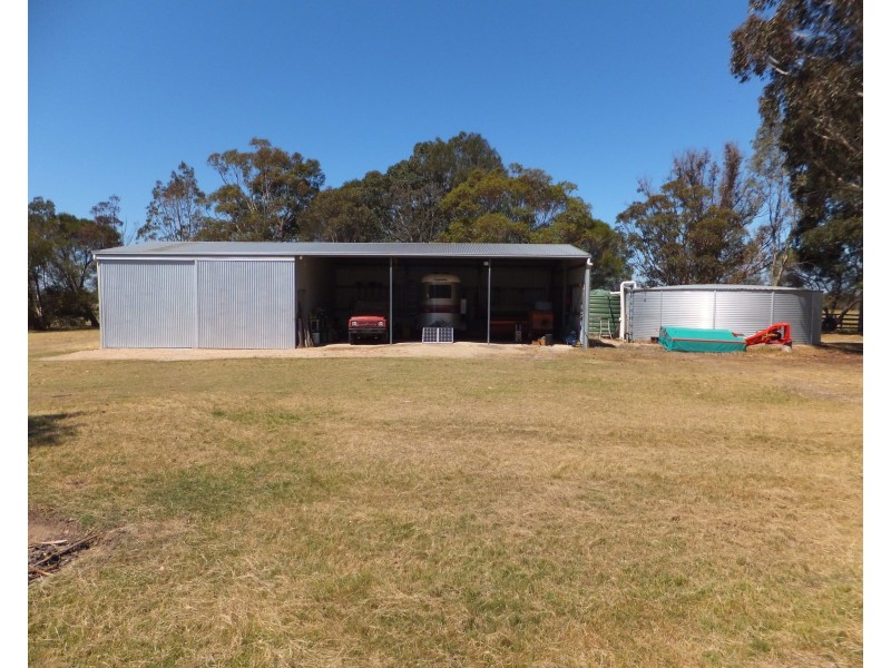 155 Kemptons Road, Lindenow South VIC 3875