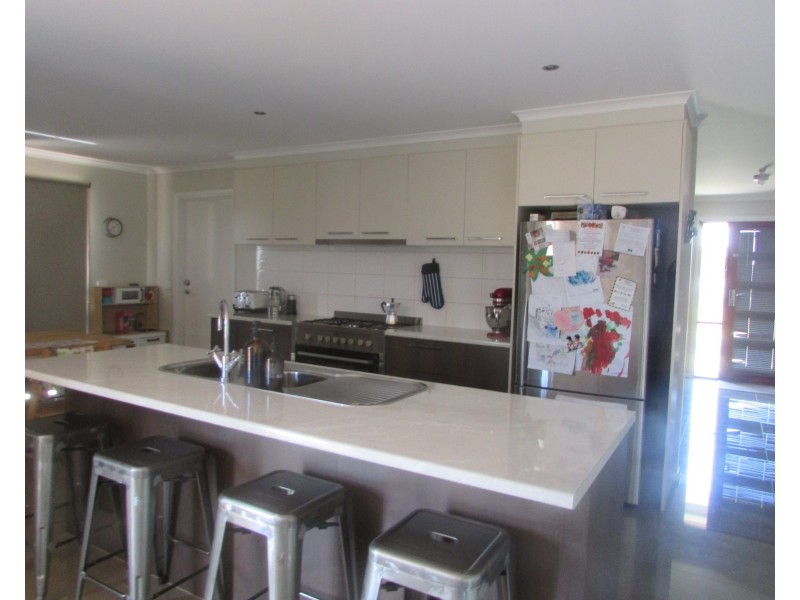 14 Village Fair Dr, Newlands Arm VIC 3875