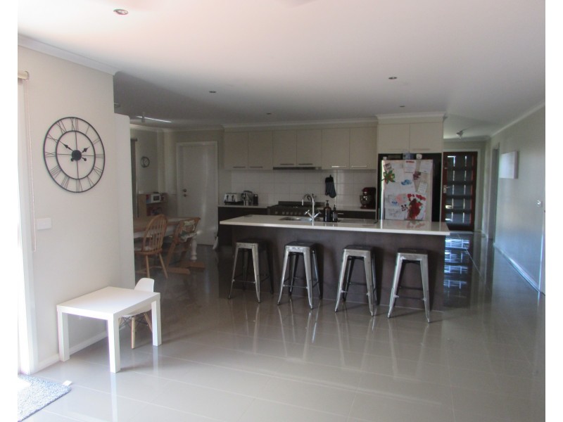 14 Village Fair Dr, Newlands Arm VIC 3875