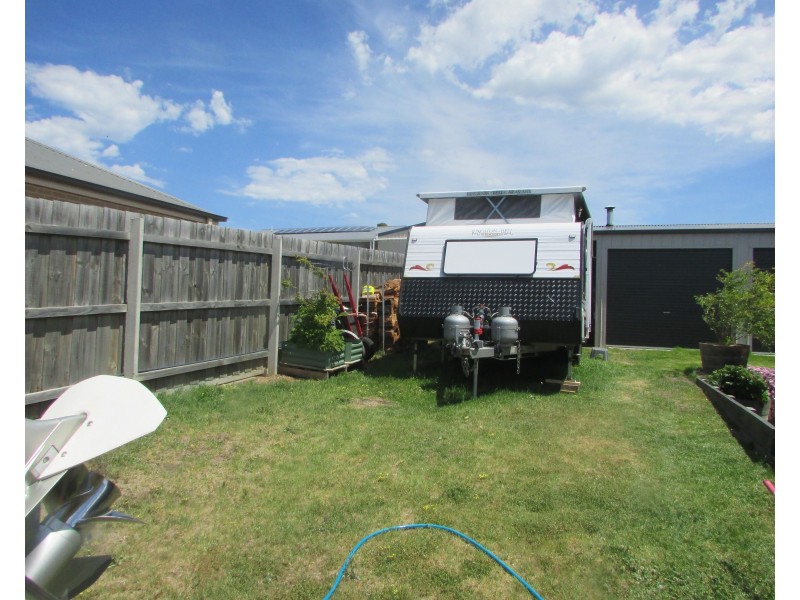 14 Village Fair Dr, Newlands Arm VIC 3875