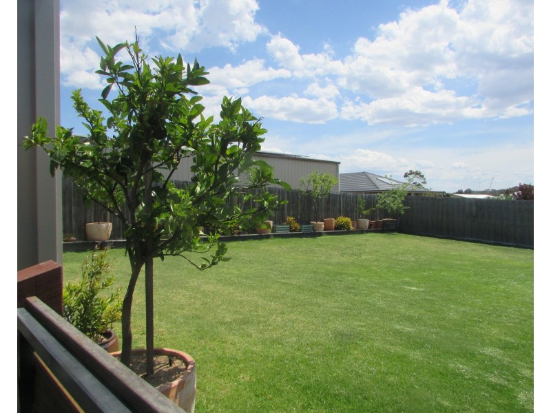 14 Village Fair Dr, Newlands Arm VIC 3875