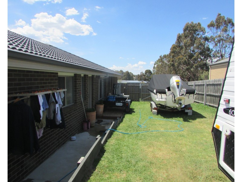14 Village Fair Dr, Newlands Arm VIC 3875