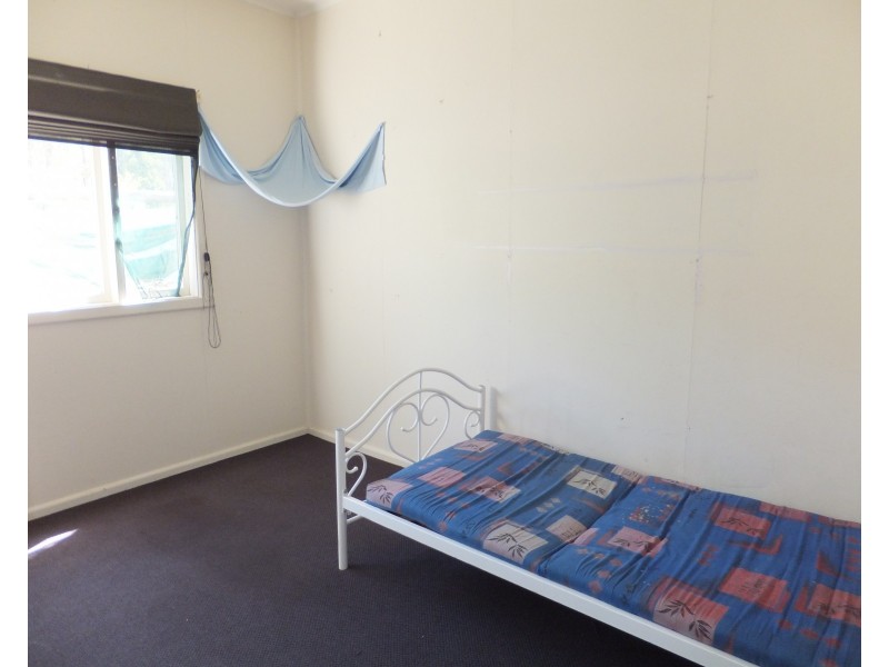 16 Gorge Rd, Nowa Nowa VIC 3887