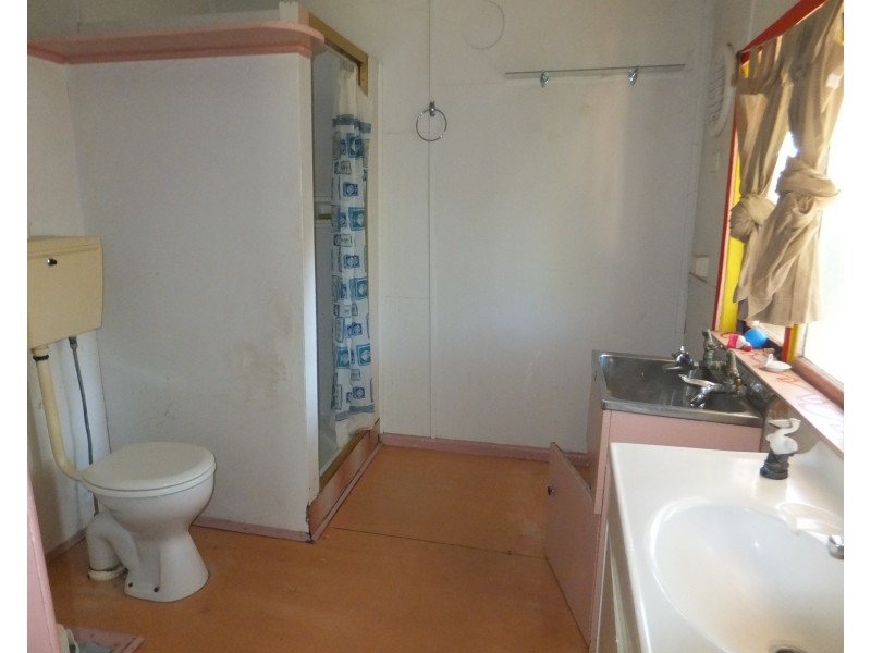 16 Gorge Rd, Nowa Nowa VIC 3887