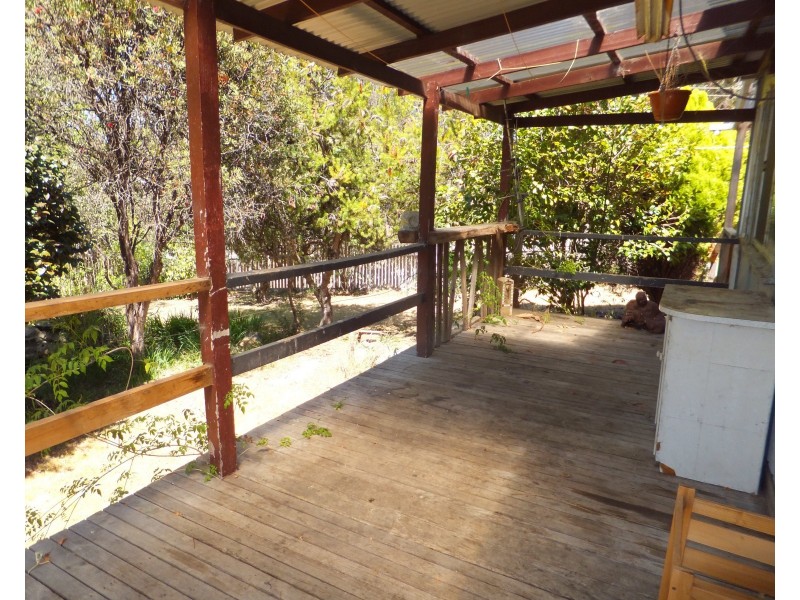 16 Gorge Rd, Nowa Nowa VIC 3887