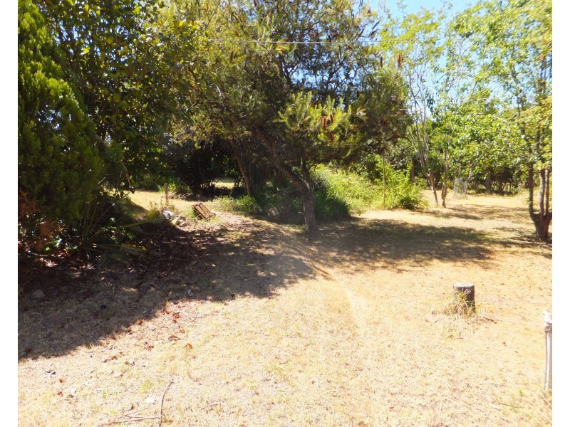 16 Gorge Rd, Nowa Nowa VIC 3887