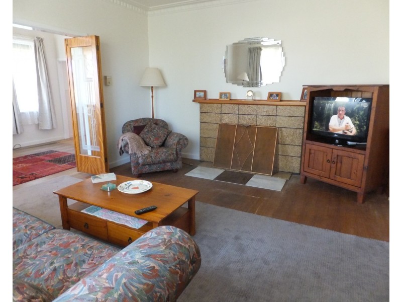 61 Stanley St, Orbost VIC 3888