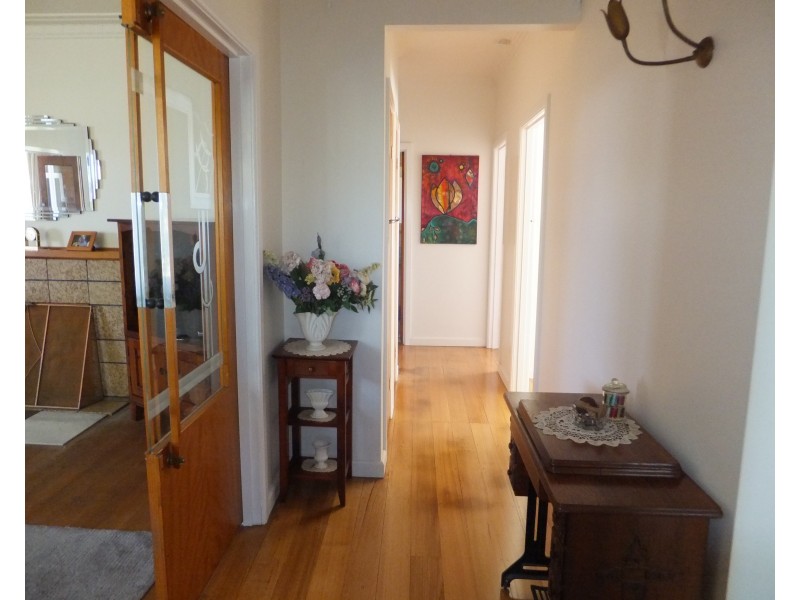 61 Stanley St, Orbost VIC 3888