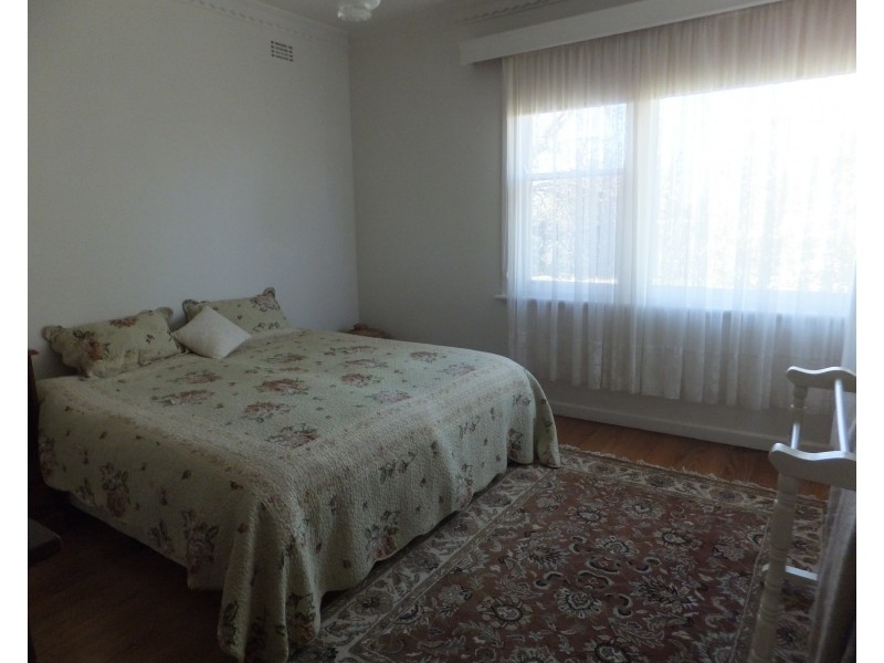 61 Stanley St, Orbost VIC 3888