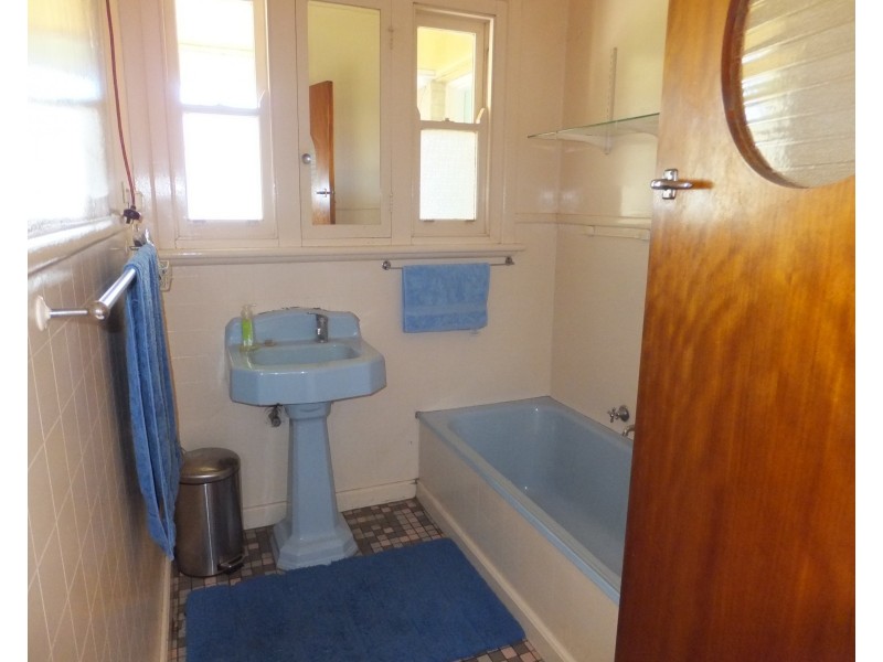 61 Stanley St, Orbost VIC 3888