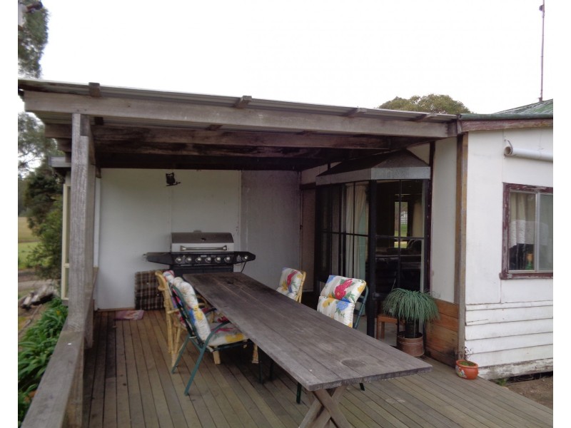 370 Bruthen Buchan Road, Nowa Nowa VIC 3887