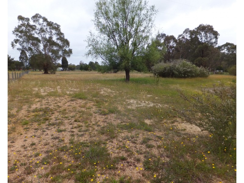 36 Fernbank Lindenow South Road, Lindenow South VIC 3875