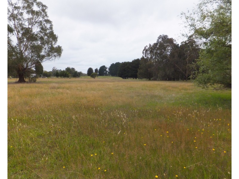 36 Fernbank Lindenow South Road, Lindenow South VIC 3875