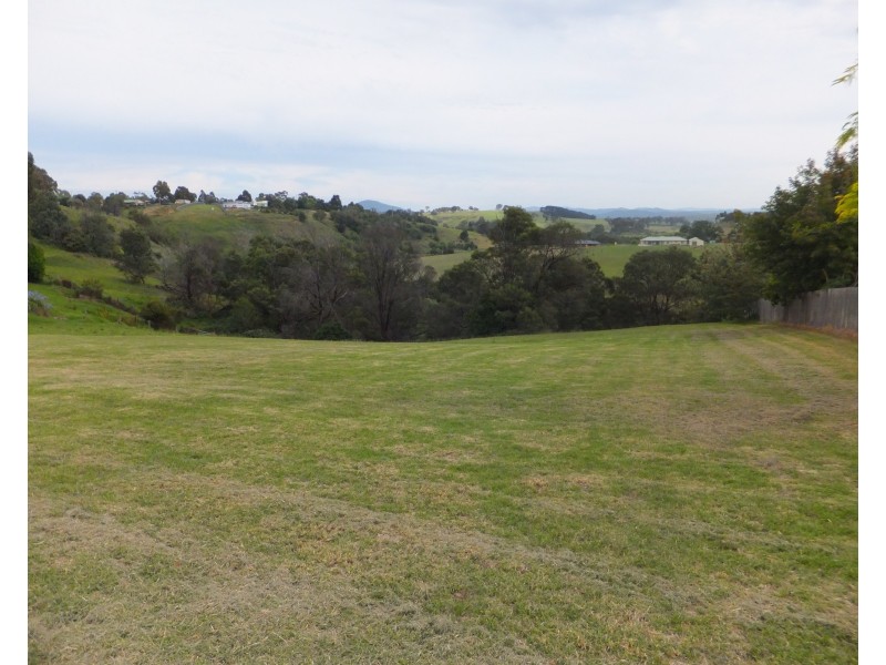 9 The Boulevarde, Bairnsdale VIC 3875