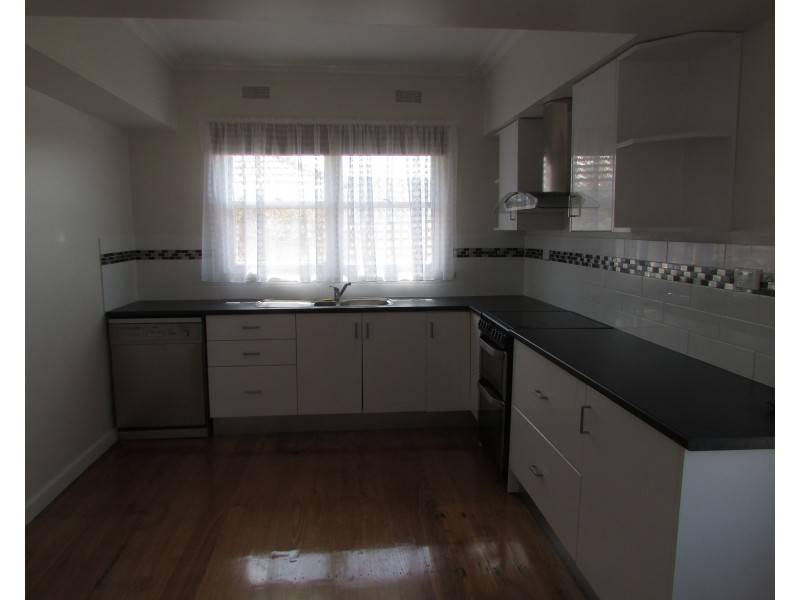 5 Dalmahoy St, Bairnsdale VIC 3875