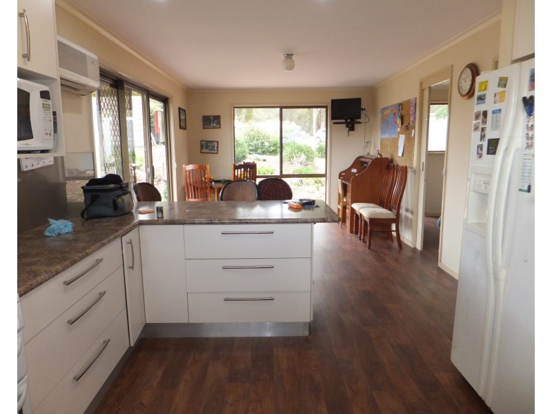 60 De Carlos Rd, Mount Taylor VIC 3875