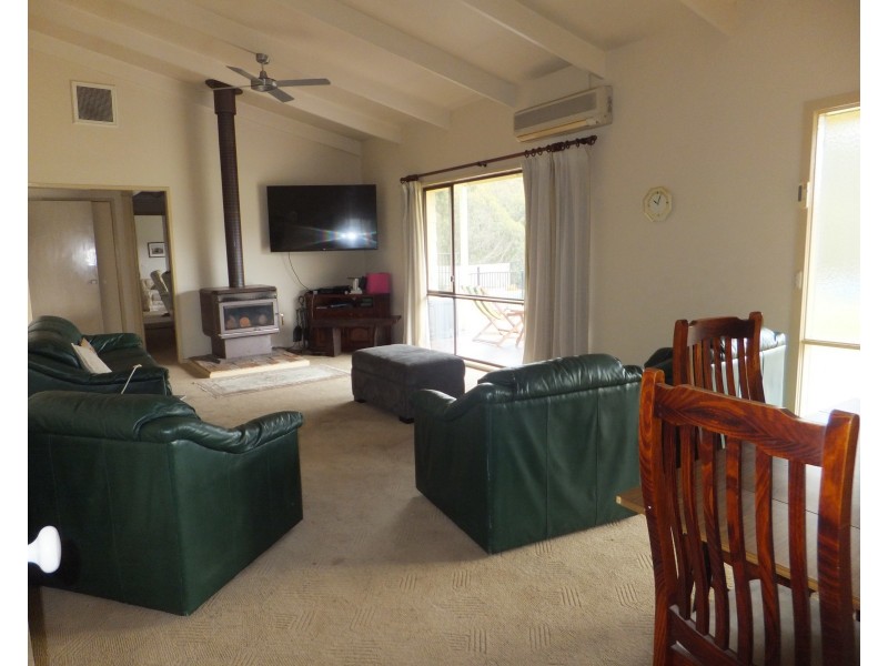 60 De Carlos Rd, Mount Taylor VIC 3875
