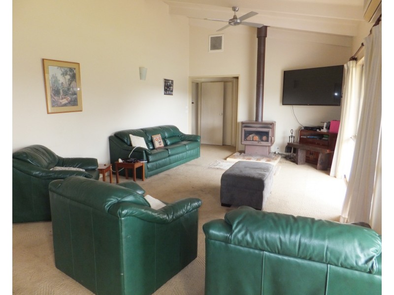 60 De Carlos Rd, Mount Taylor VIC 3875