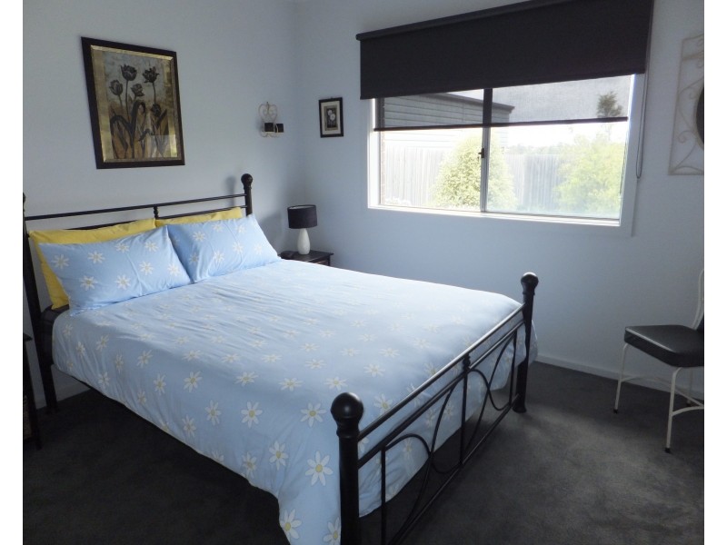 51 Flinns Rd, Bairnsdale VIC 3875