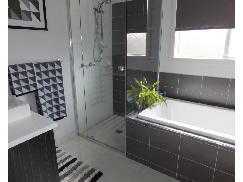 51 Flinns Rd, Bairnsdale VIC 3875