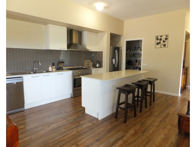 90 Lake Bunga Beach Rd, Lake Bunga VIC 3909