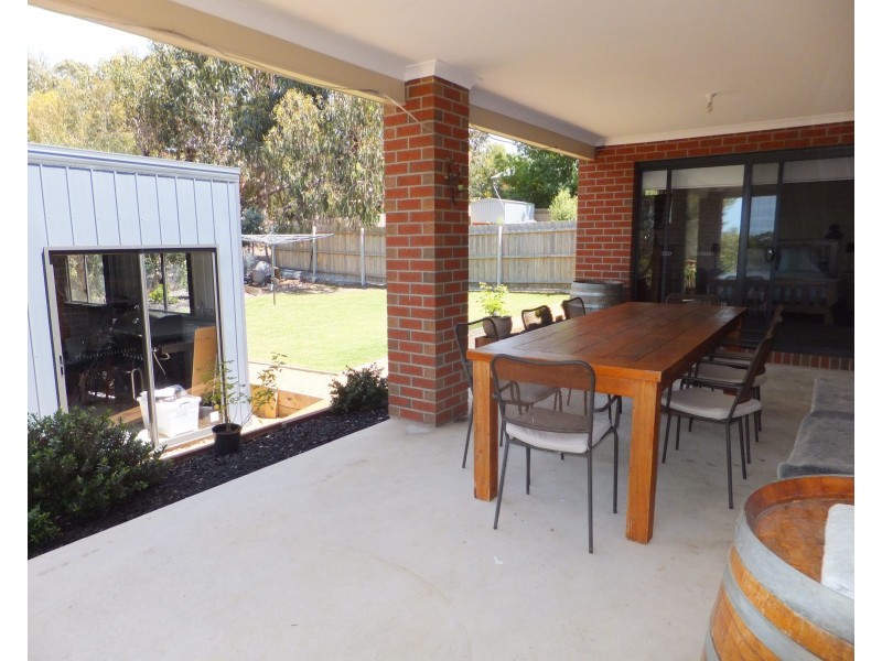 90 Lake Bunga Beach Rd, Lake Bunga VIC 3909