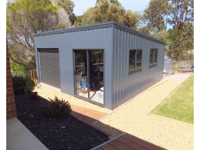 90 Lake Bunga Beach Rd, Lake Bunga VIC 3909