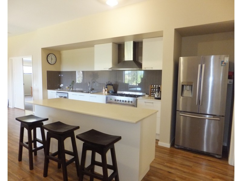 90 Lake Bunga Beach Rd, Lake Bunga VIC 3909