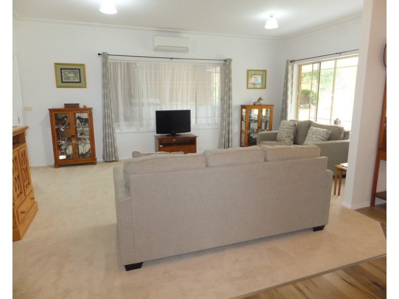 5 Nicole Court, Bairnsdale VIC 3875