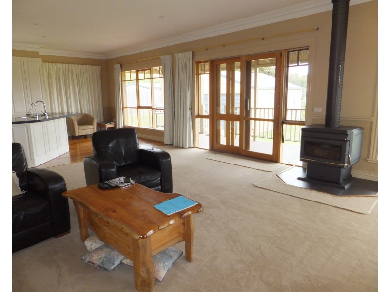 70 Great Alpine Rd, Bruthen VIC 3885