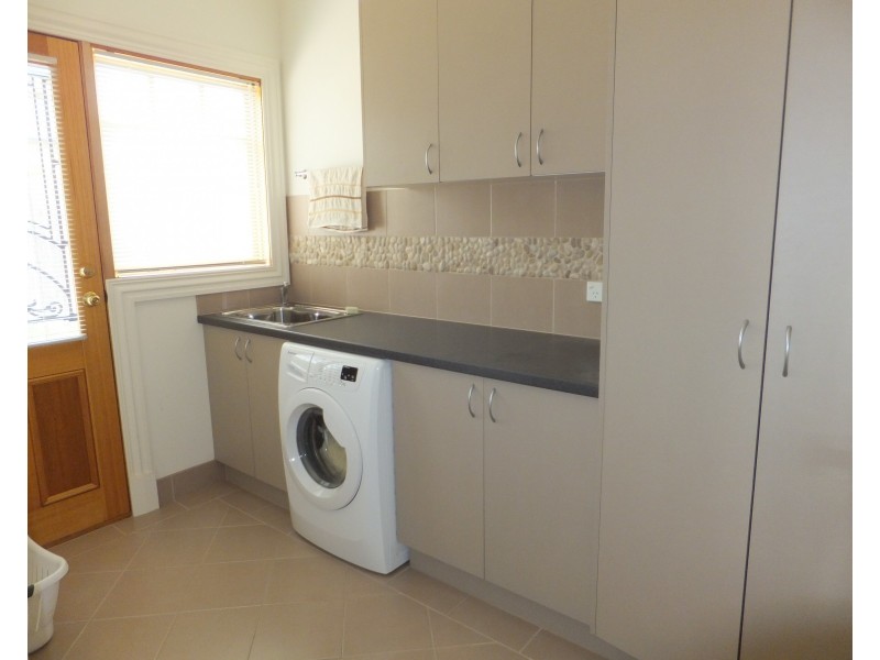 70 Great Alpine Rd, Bruthen VIC 3885
