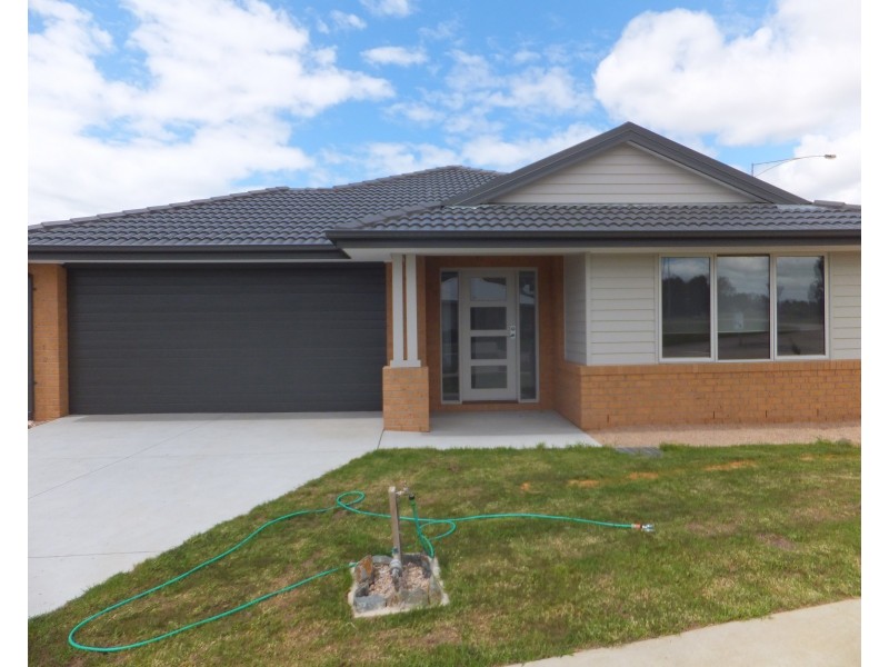 83 Timbarra Drive, Bairnsdale VIC 3875