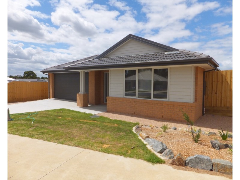 83 Timbarra Drive, Bairnsdale VIC 3875