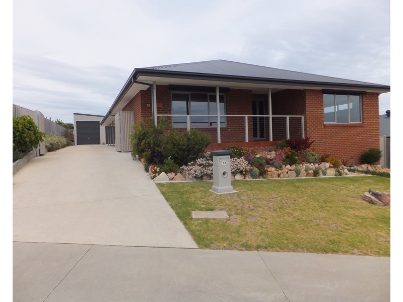 14 Westbury Way, Lakes Entrance VIC 3909