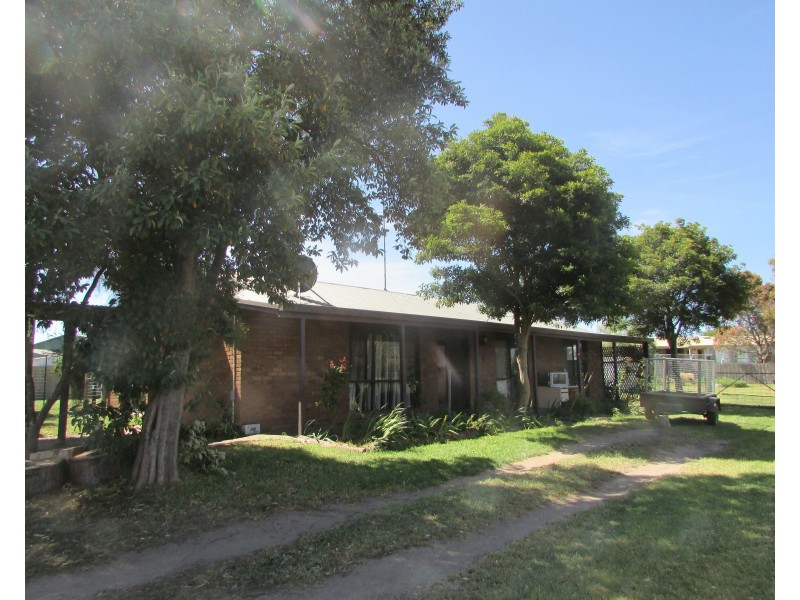 13 Wy Yung Hts, Wy Yung VIC 3875