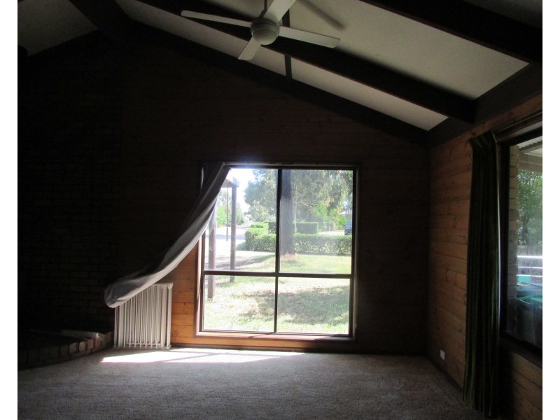 13 Wy Yung Hts, Wy Yung VIC 3875