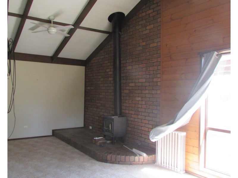 13 Wy Yung Hts, Wy Yung VIC 3875