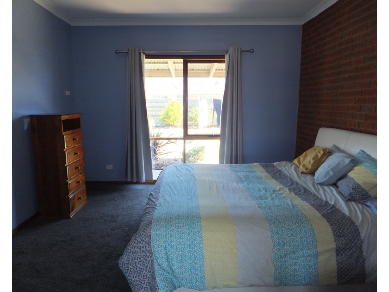 10 Lake Inlet Ave, Newlands Arm VIC 3875