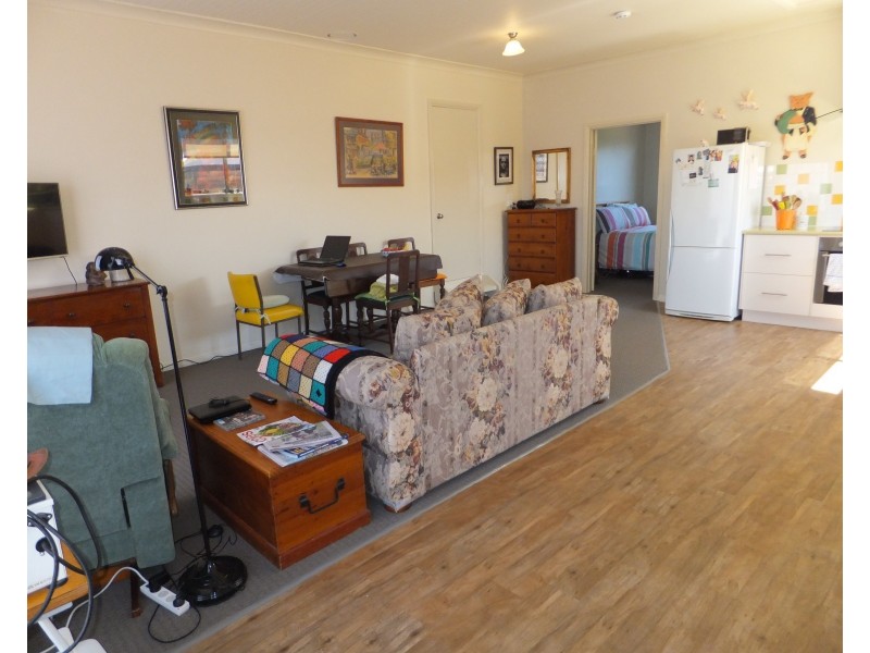 10 Lake Inlet Ave, Newlands Arm VIC 3875